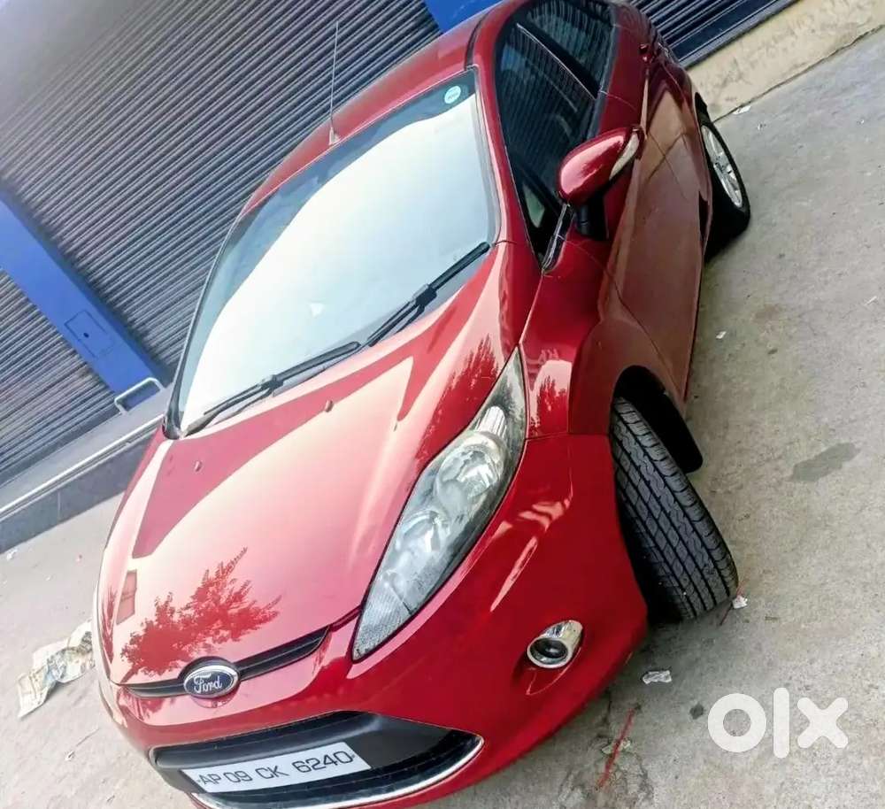 Ford Fiesta Titanium 2012 Petrol