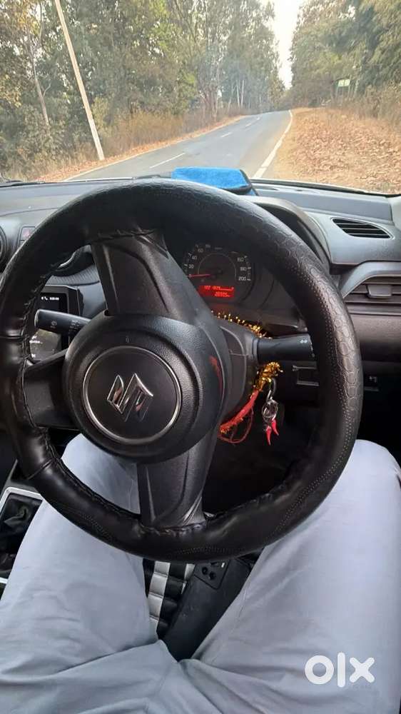 Maruti Suzuki Swift 2021(lxi) Petrol 26585 Km Driven