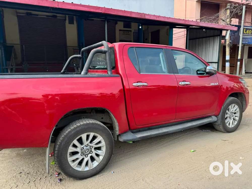 Toyota Hilux 2023 Diesel 42000 Km Driven