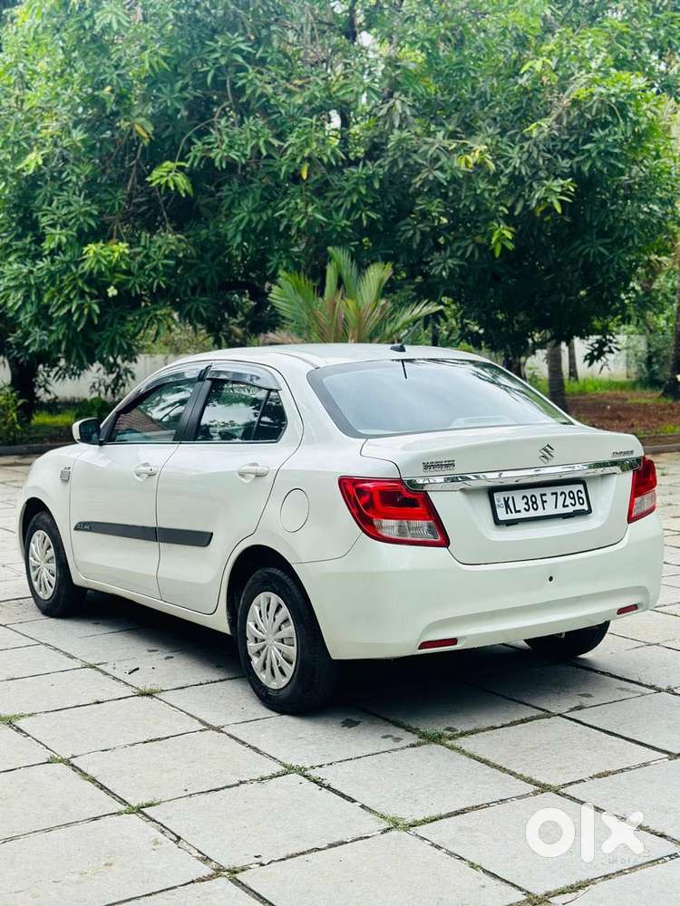 Maruti Suzuki Dzire 1.2 Lxi, 2017, Petrol
