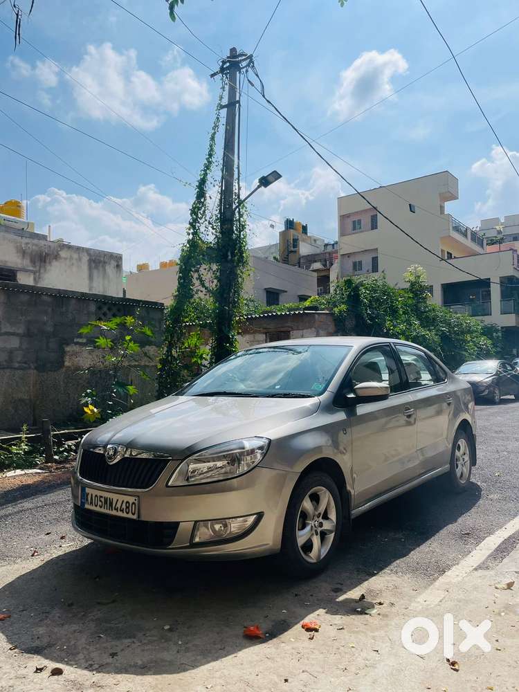 Skoda Rapid 1.6 Elegance Plus Mpi At, 2013, Petrol