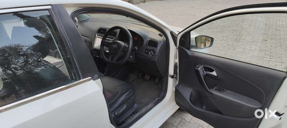 Volkswagen Polo Petrol Comfortline 1.2l, 2015, Petrol