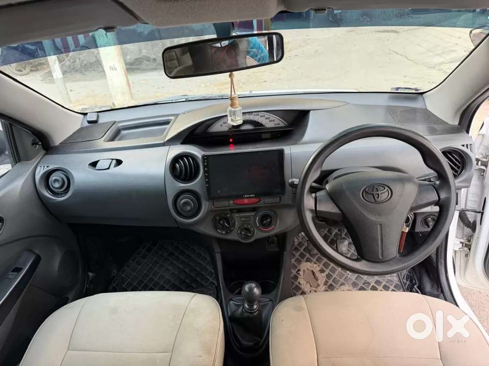 Toyota Etios Liva, 2012, Petrol