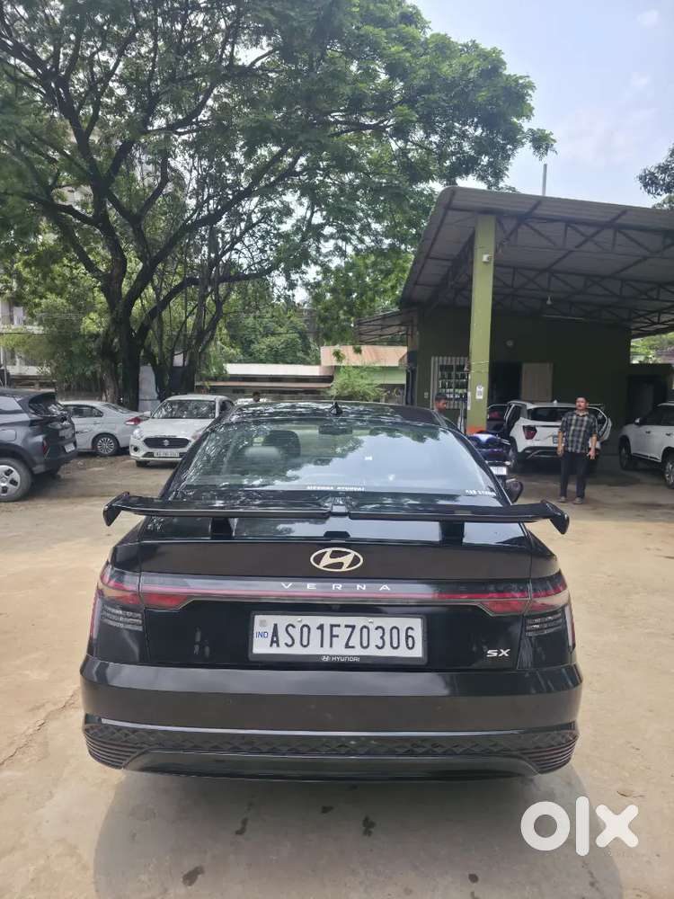 Hyundai Verna Sx Petrol Mt. 2nd Top Model