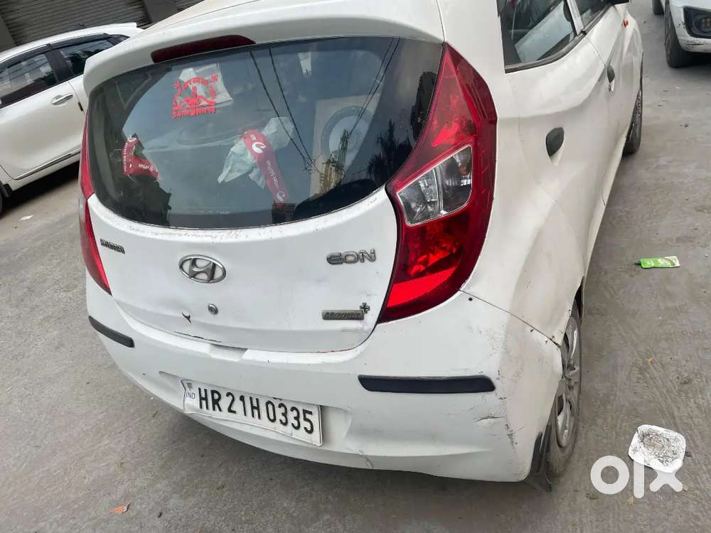 Hyundai Eon 2012 सीएनजी और अन्य 32 Km Driven