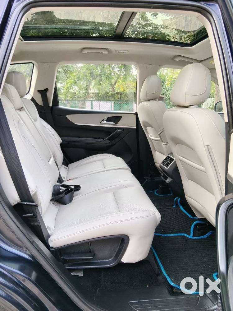 Mahindra Xuv700 2.2 Ax 7 Diesel At Str Awd, 2022, Diesel