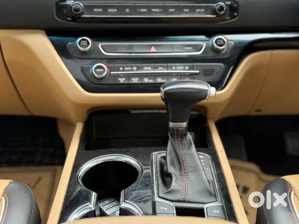 Kia Carnival Limousine, 2021, Diesel