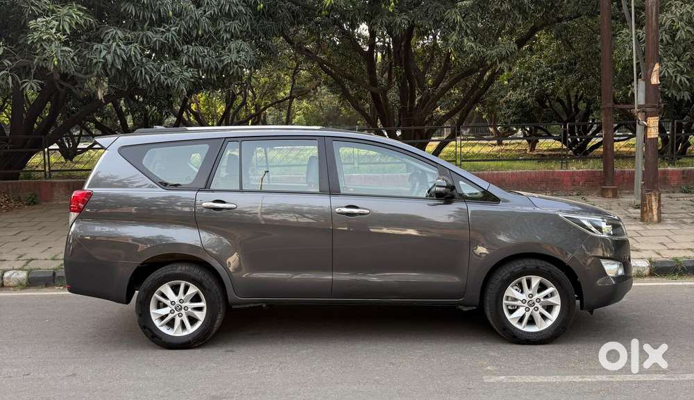 Toyota Innova Crysta 2.7 Gx At 8s, 2019, Diesel