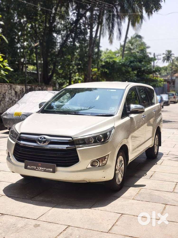 Toyota Innova Crysta 2.8z Automatic, 2016, Diesel