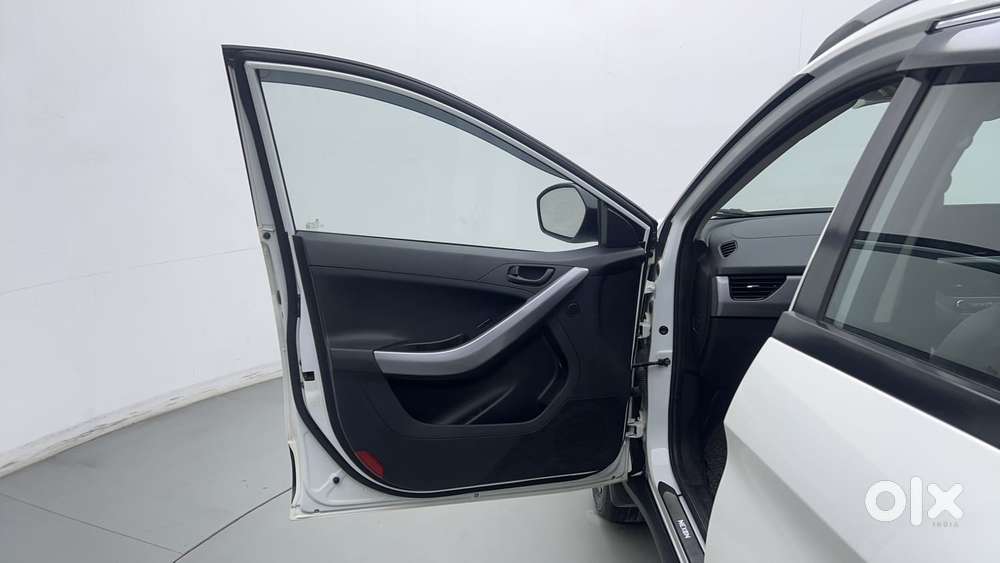Tata Nexon 1.2 Revotron Xm (s), 2023, Petrol