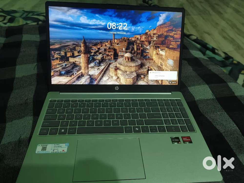 HP AMD RYZEN5 7520U 16/512