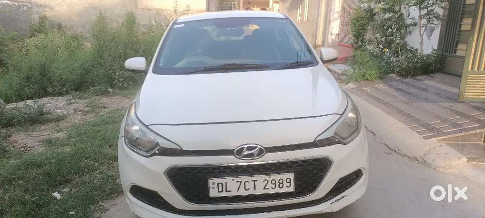 Single Hand ,good Tyre Condision,reverse Camra