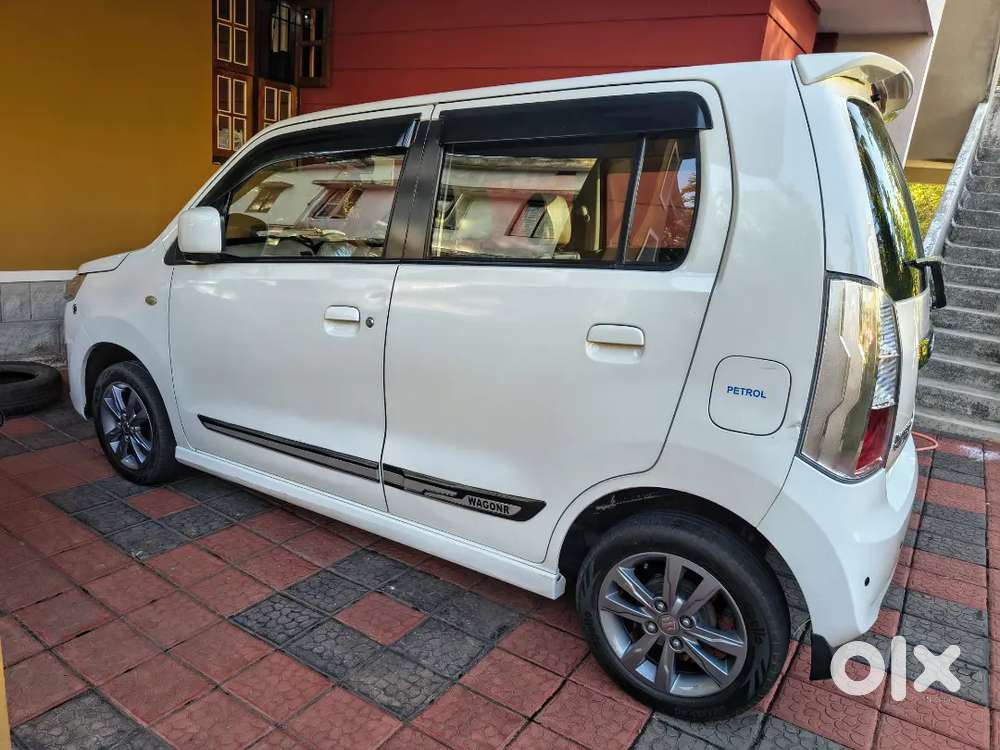 Maruti Suzuki Wagon R Stingray 2017 Petrol Well Maintained