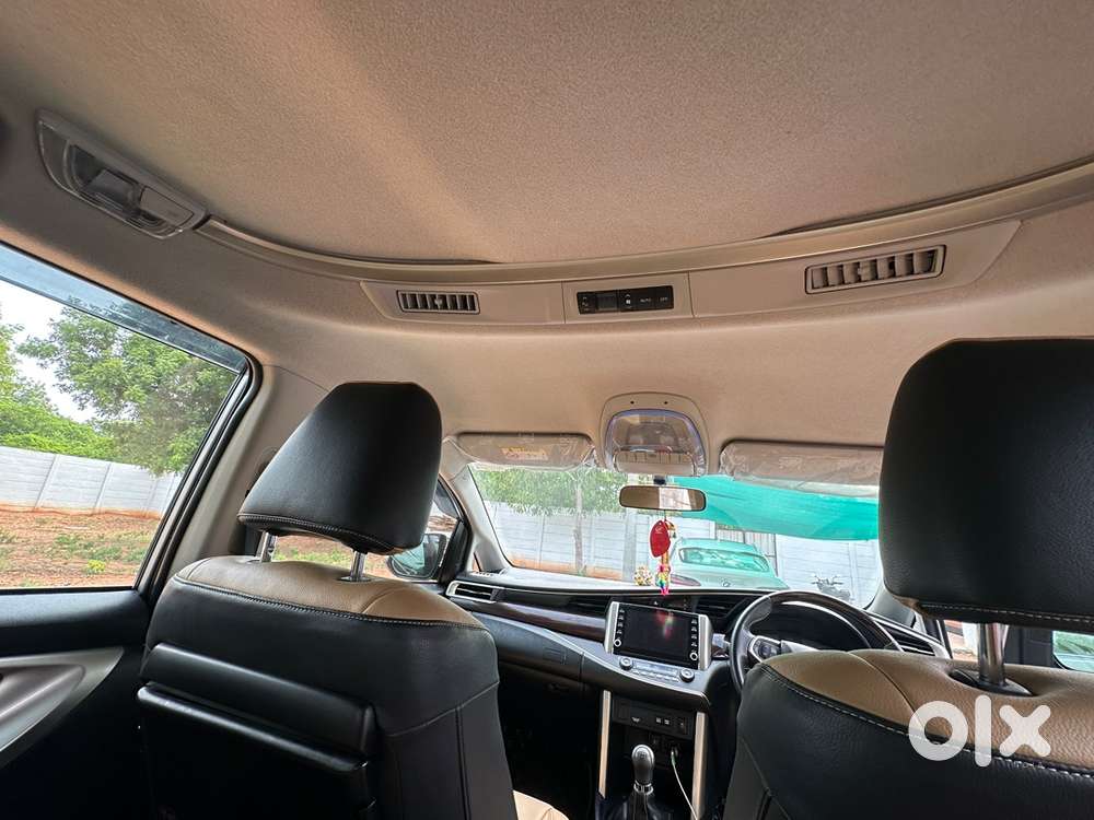Toyota Innova Crysta 2024