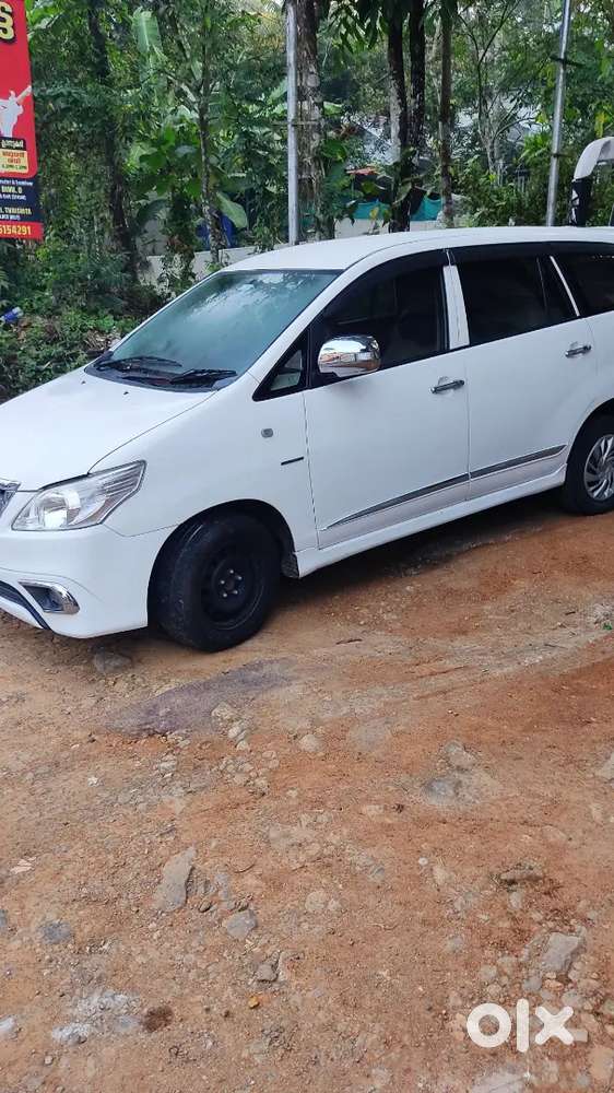 Toyota Innova 2015