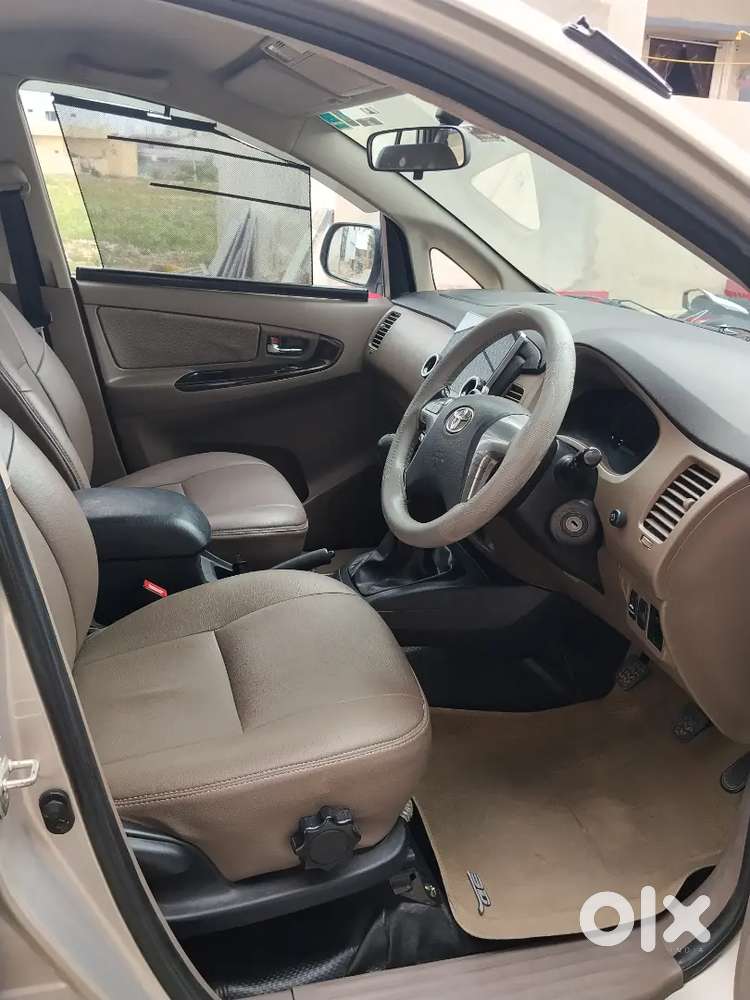 Toyota Innova Diesel 7 Str 2015