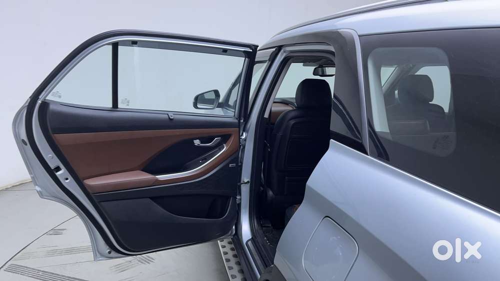 Hyundai Alcazar 2.0 Signature (o) Petrol At 7 Str, 2022, Petrol