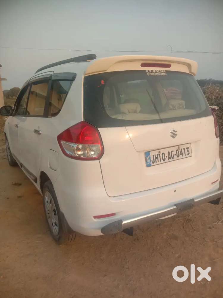Maruti Suzuki Ertiga 2012 डीज़ल
