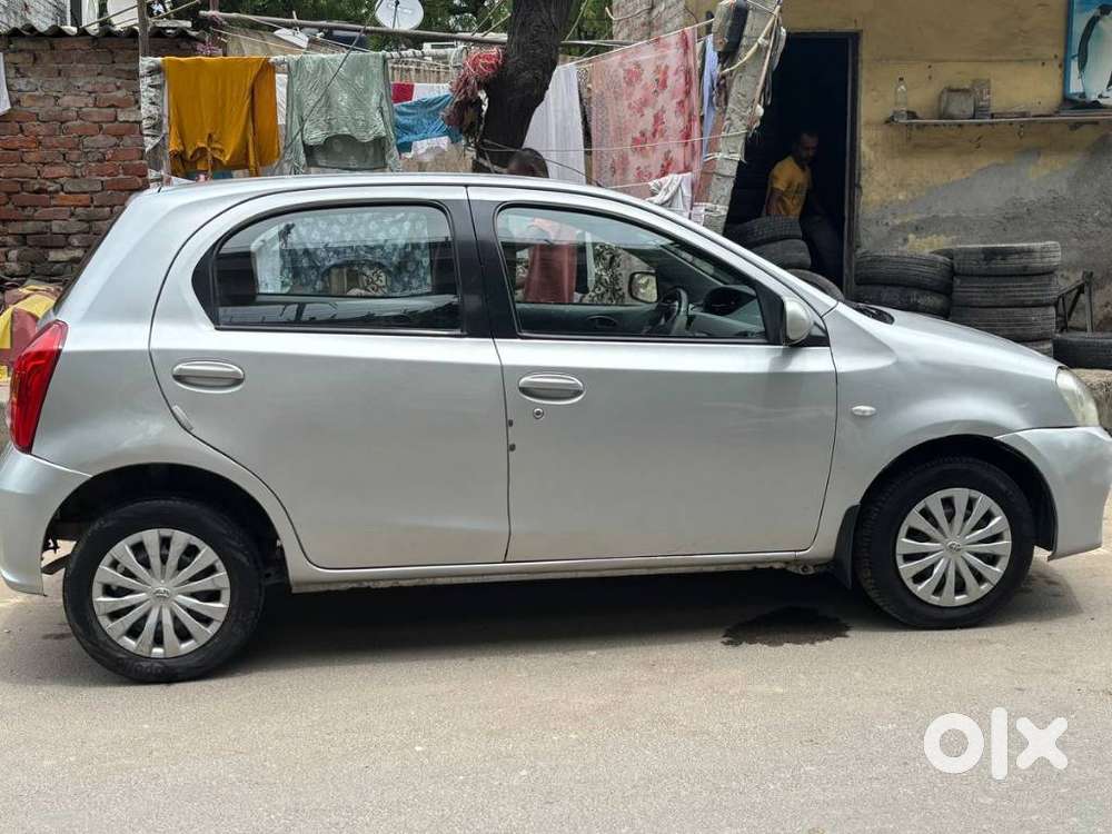 Toyota Etios Liva 2011-2012 G, 2011, Petrol