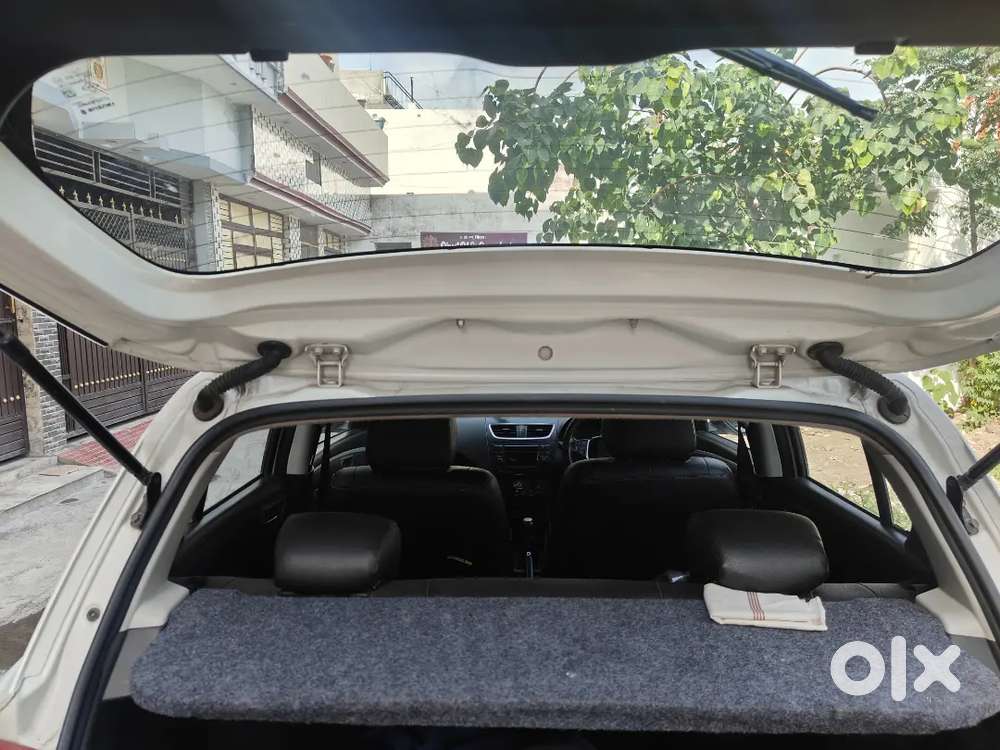 Swift In Excellent Condition For Sale