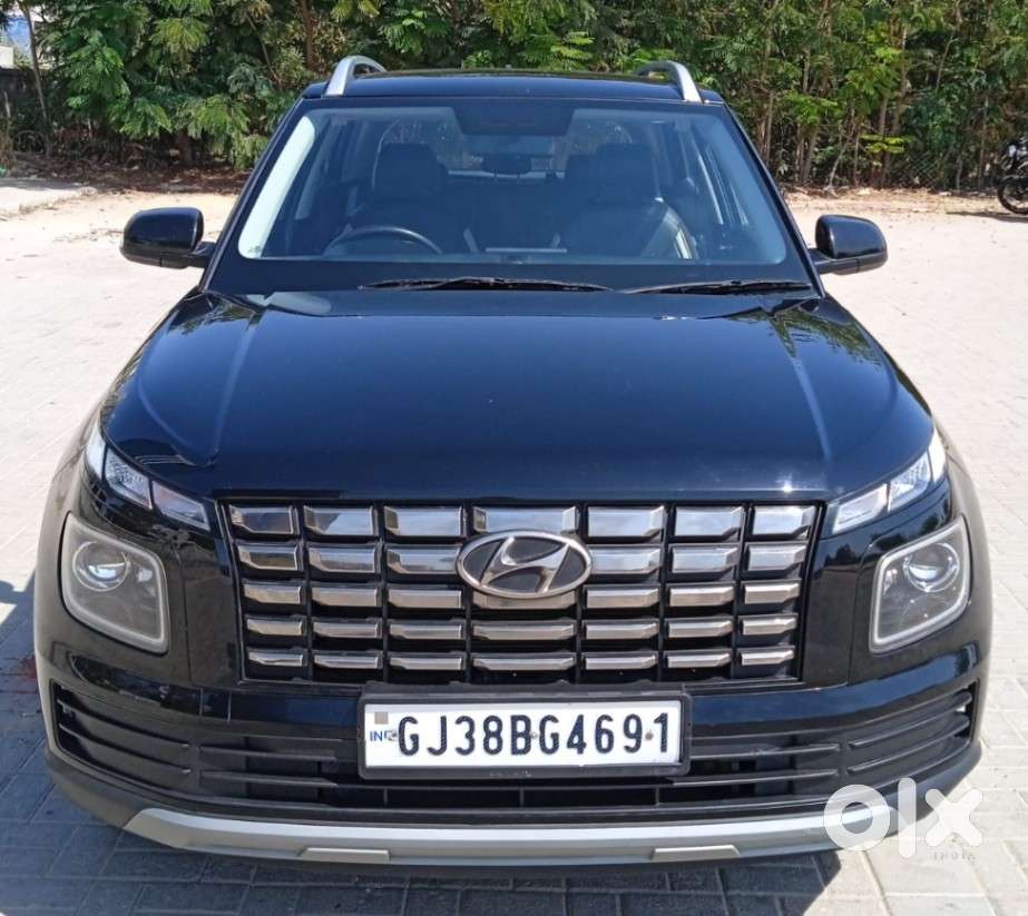 Hyundai Venue 1.2 S (o), 2024, Petrol