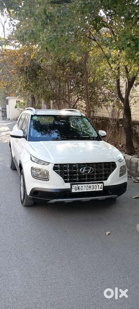 Hyundai Venue 2019 Petrol 62000 Km Driven