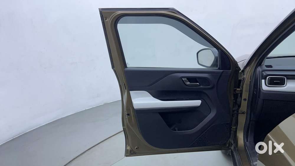Tata Punch 1.2 Revotron Creative Dual Tone, 2021, Petrol