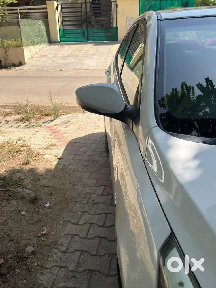 Hyundai Verna 2017 Diesel Well Maintained White Color