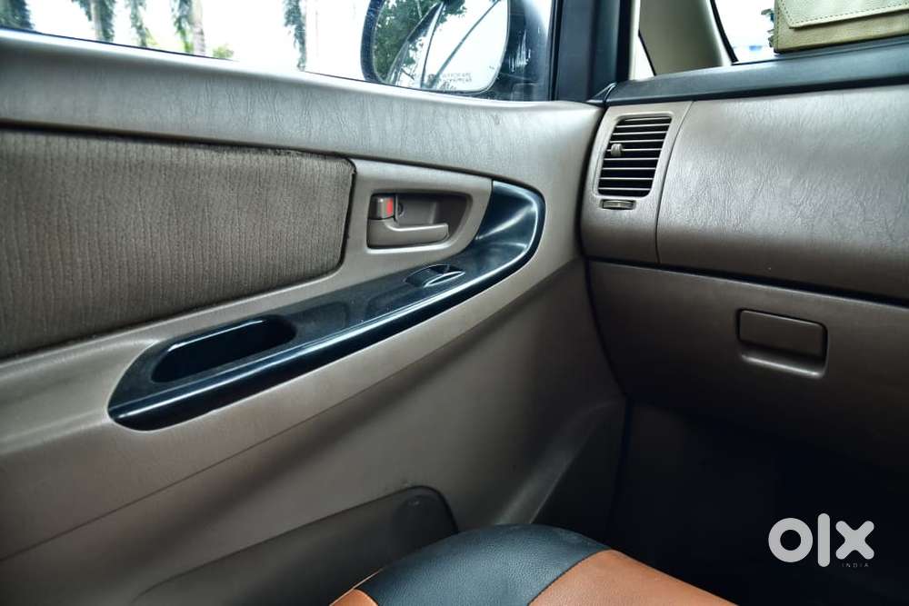 Toyota Innova 2.5 G (diesel) 7 Seater, 2015, Diesel