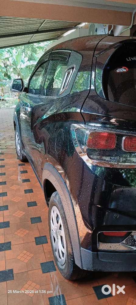 Mahindra Kuv100 Nxt 2017 Petrol 23000 Km Driven