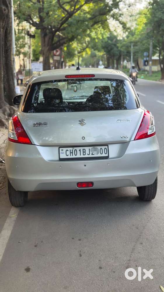 Maruti Suzuki Swift Vxi Abs Bsiv, 2016, Petrol