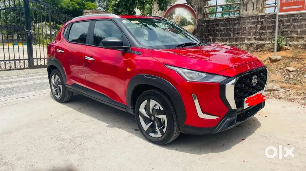 Nissan Magnite Visia 2025 Petrol Automatic Lady Driven
