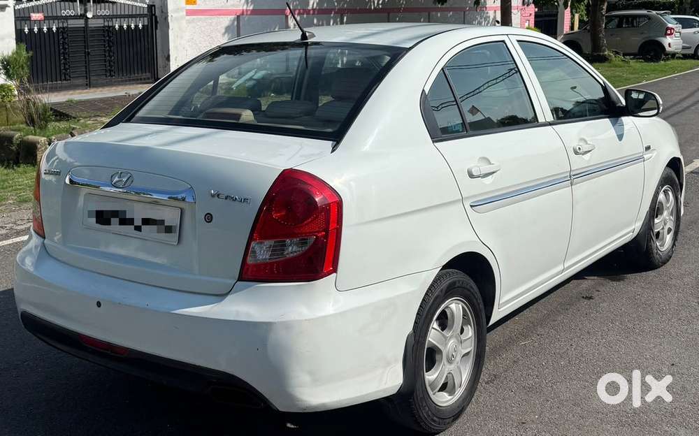 Hyundai Verna Petrol 1.6 Cc 1st Owner 2031 Paper Valid