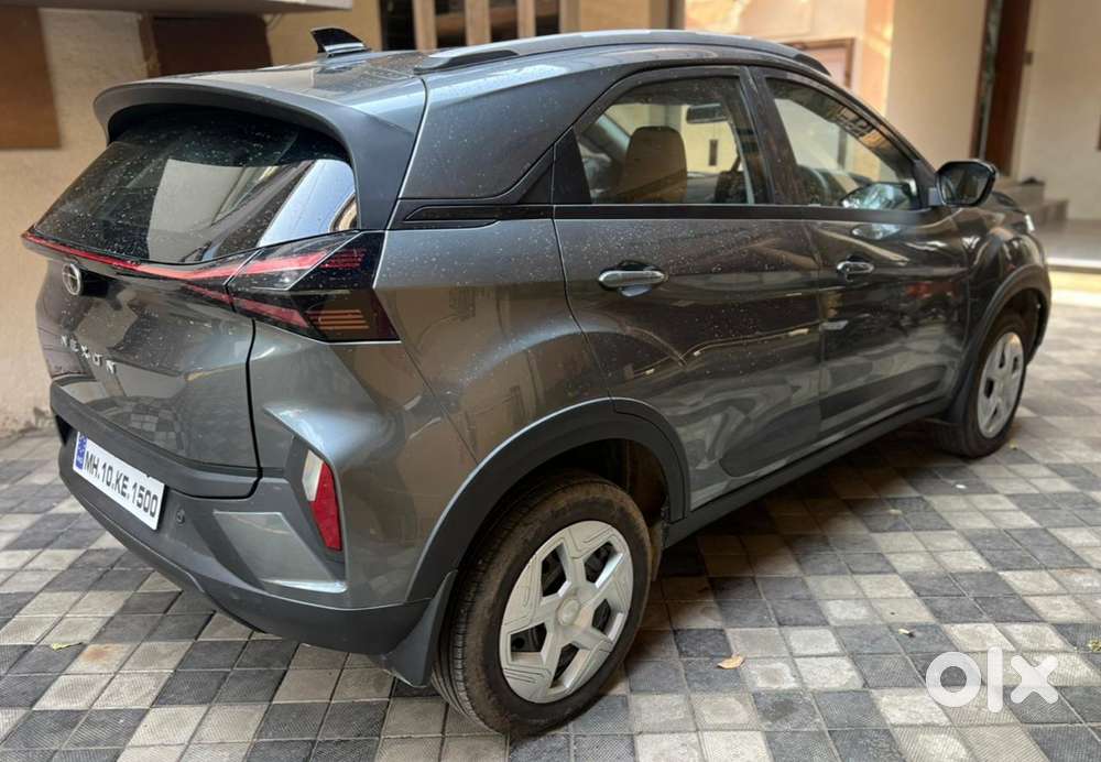 Tata Nexon Smart Plus1.2 Revotron Petrol 5 Mt, 2024, Cng & Hybrids