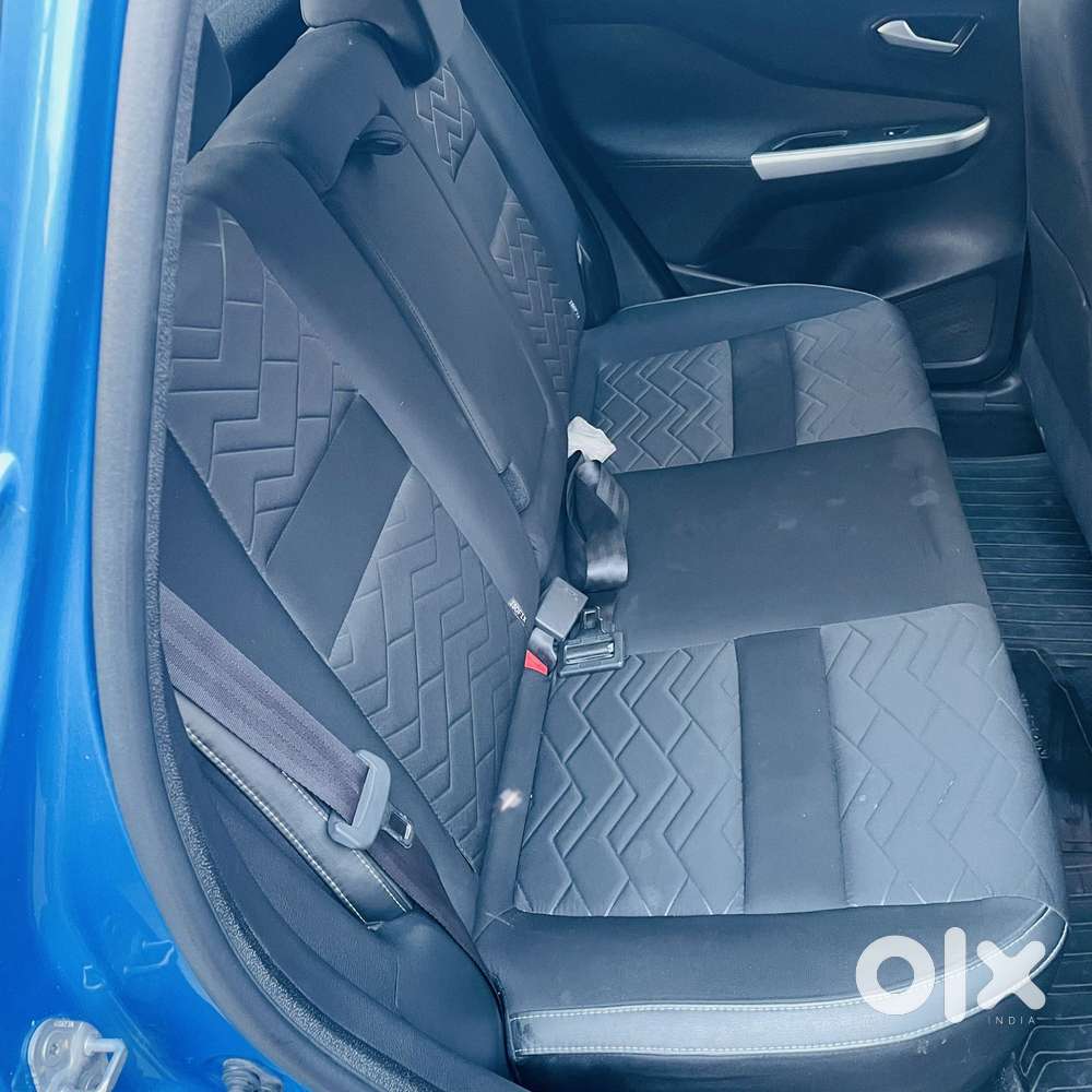 Nissan Magnite Kuro Edition Petrol Amt, 2024, Petrol