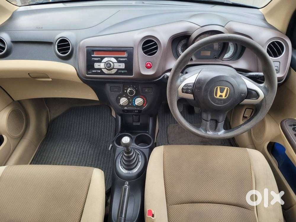 Honda Brio V Mt, 2012, Petrol