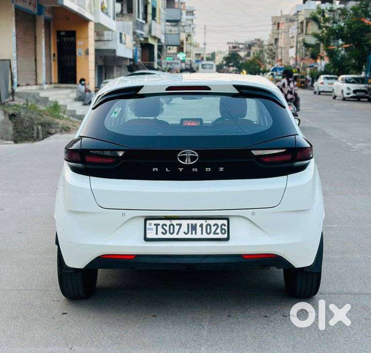 Tata Altroz 1.2 Xm Plus, 2022, Petrol