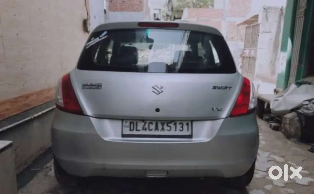Maruti Suzuki Swift Dlx Petrol 2017
