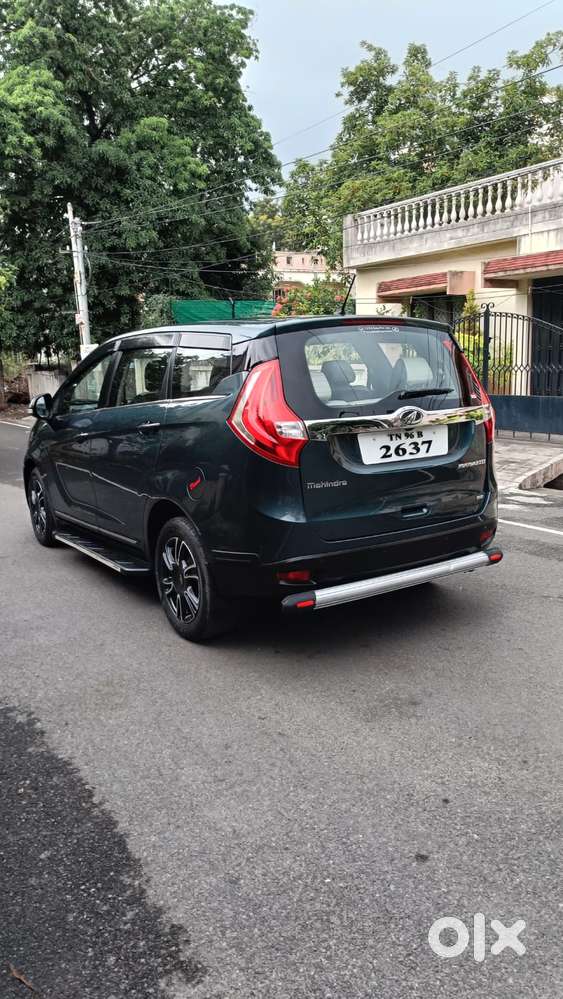 Mahindra Marazzo M8, 2018, Diesel