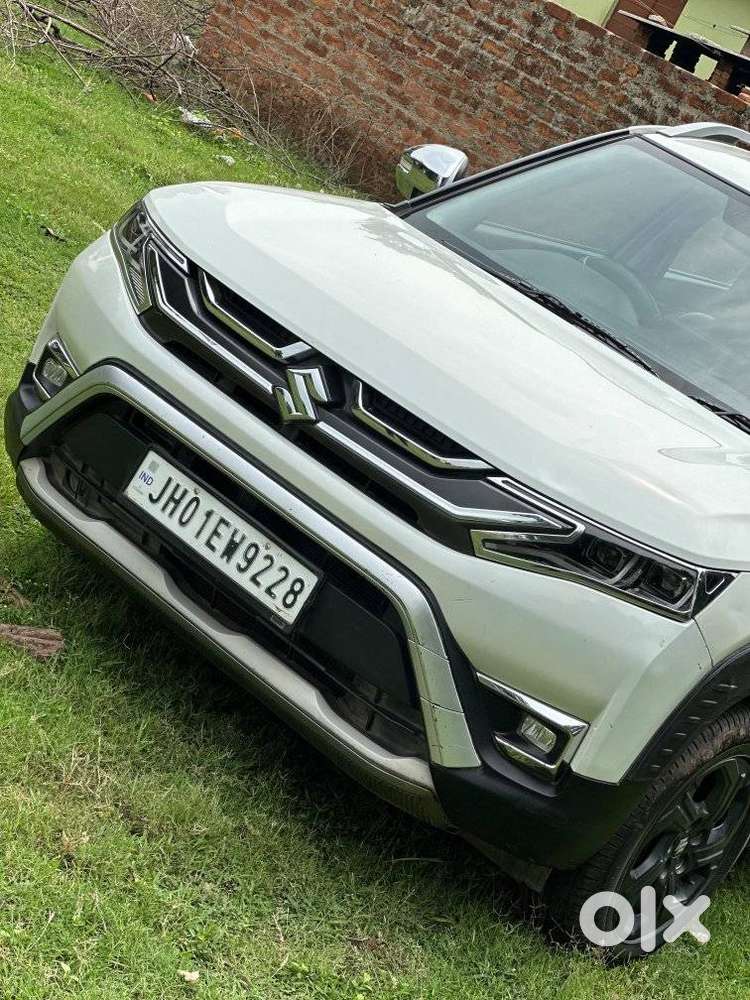 Maruti Suzuki Brezza 1.5 Zxi At Smart Hybrid Dual Tone, 2022, Petrol
