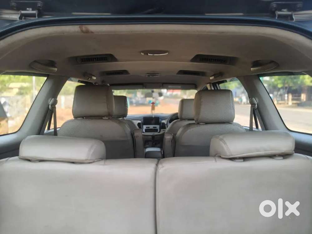 Toyota Innova 2011