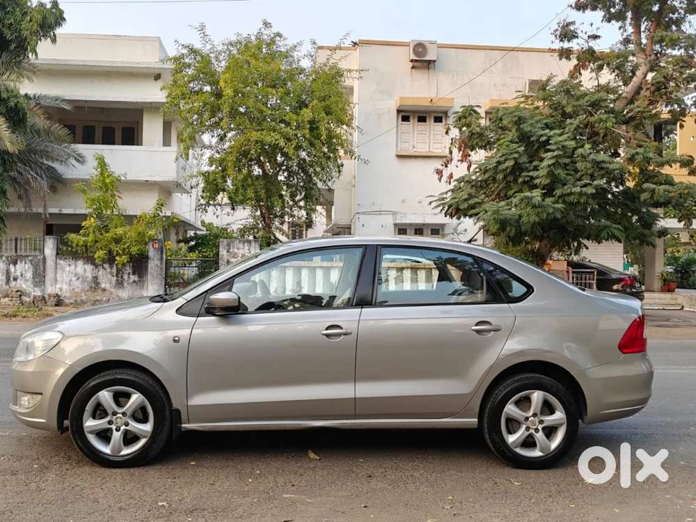Skoda Rapid 1.6 Mpi At Elegance, 2013, Petrol