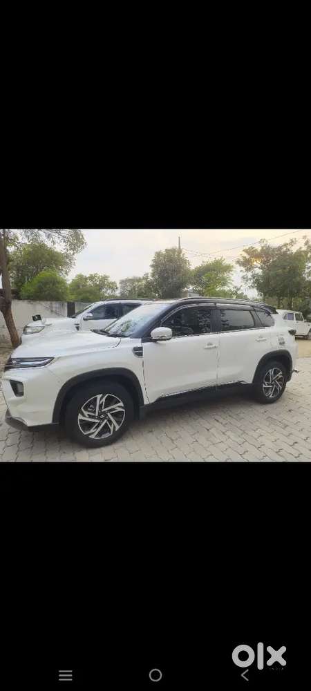 Toyota Urban Cruiser Hyryder 2024 December Petrol Well Maintained