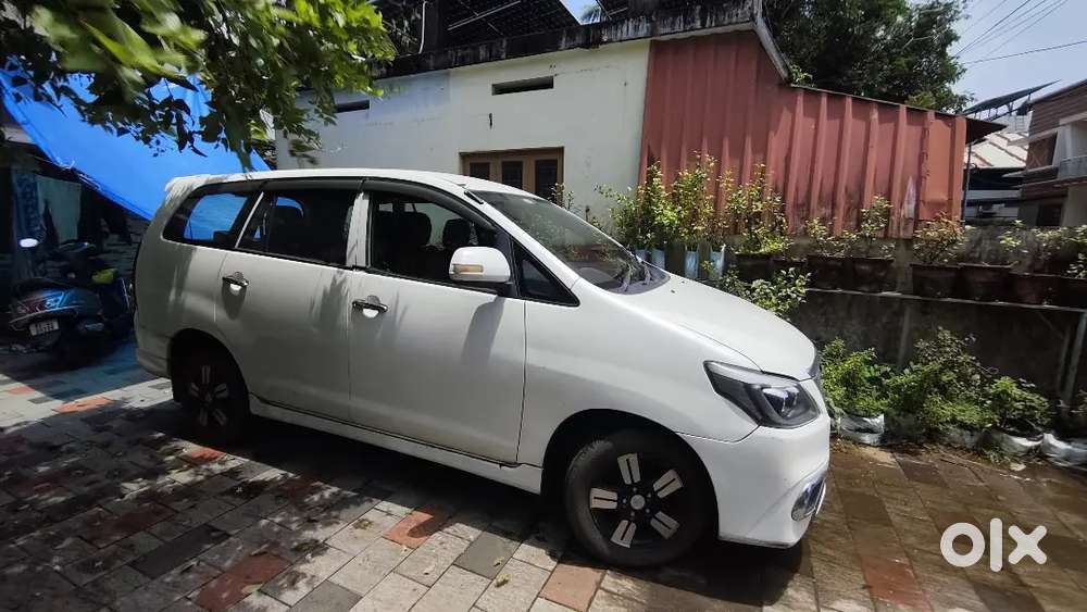 Toyota Innova 2005 Diesel Car