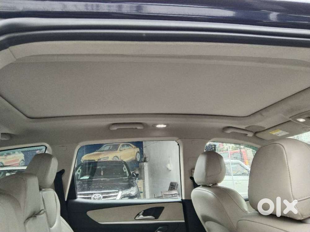 Mahindra Xuv700 2.2 Ax 7 Diesel At Luxury Pack Str Awd, 2022, Diesel