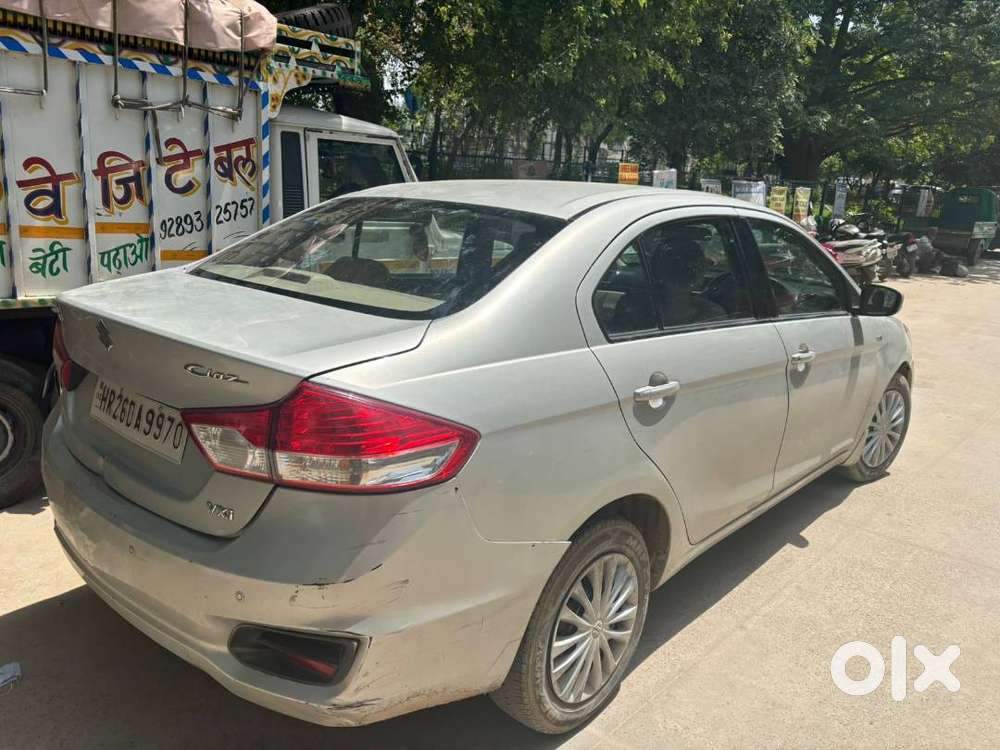 Silver Ciaz Vxi