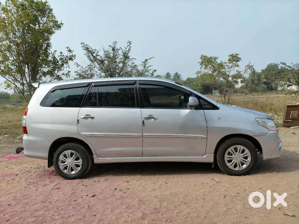 Toyota Innova 2012