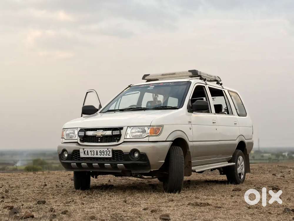 Chevrolet Tavera Neo 2012 Diesel 180000 Km Driven