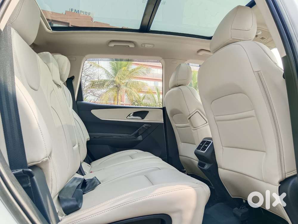 Mahindra Xuv700 2.2 Ax 7 Diesel At Str, 2022, Diesel