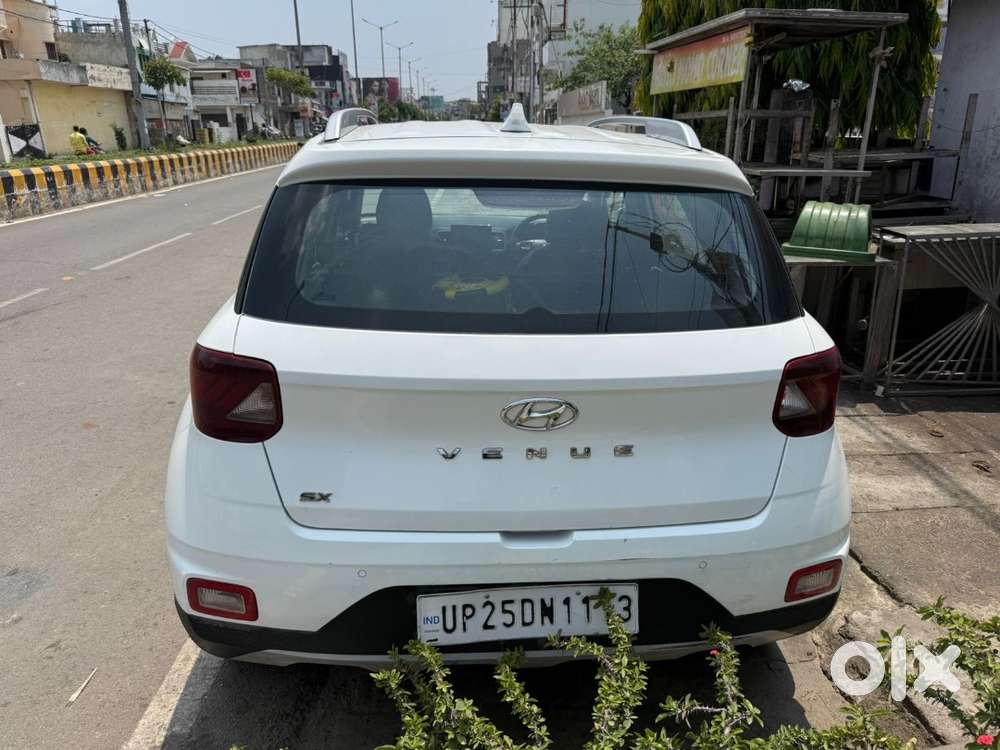 Hyundai Venue Car